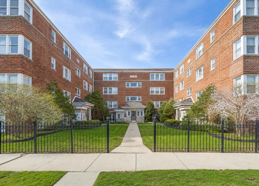 2914 W Berwyn Street 2, Chicago, 60625