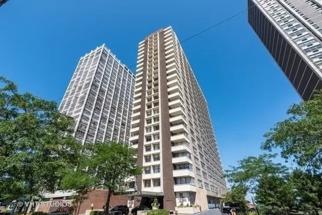 6157 N Sheridan Road 16l, Chicago