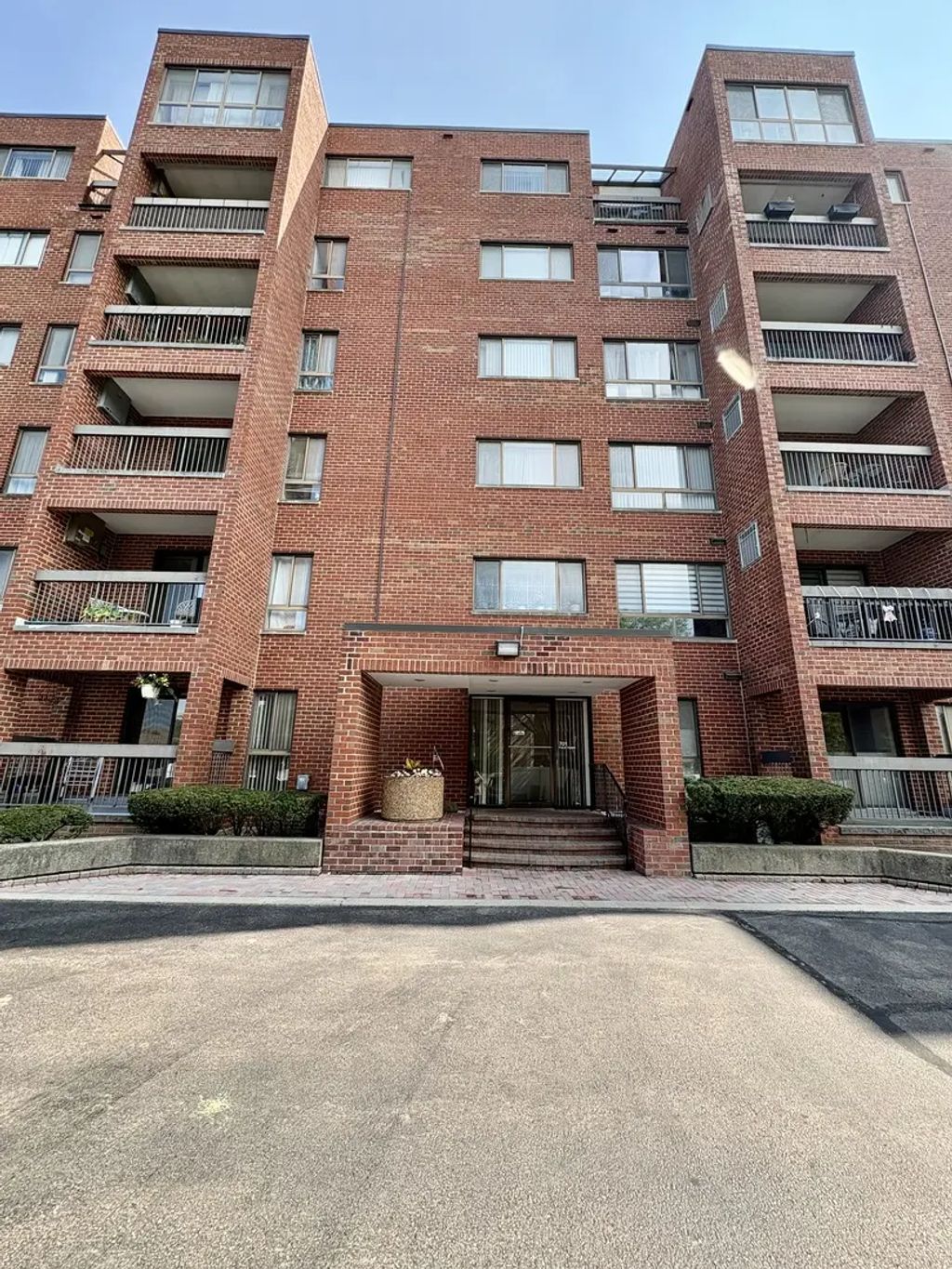 701 Forum Square 409, Glenview, 60025