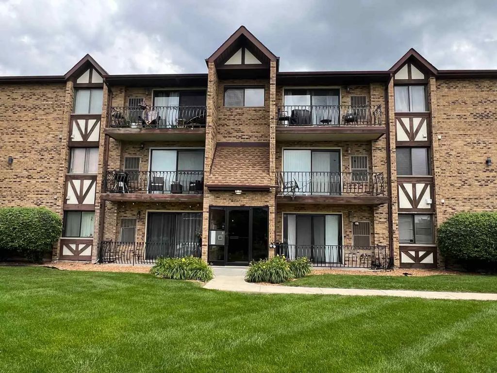 7171 175th Street 3d, Tinley Park