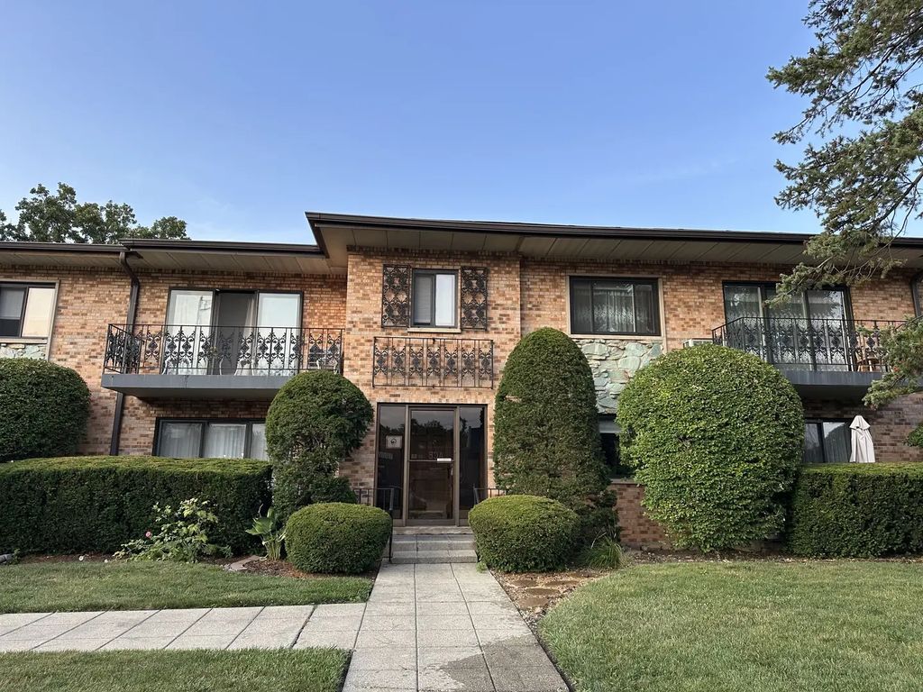 1033 Busse Highway 2a, Park Ridge