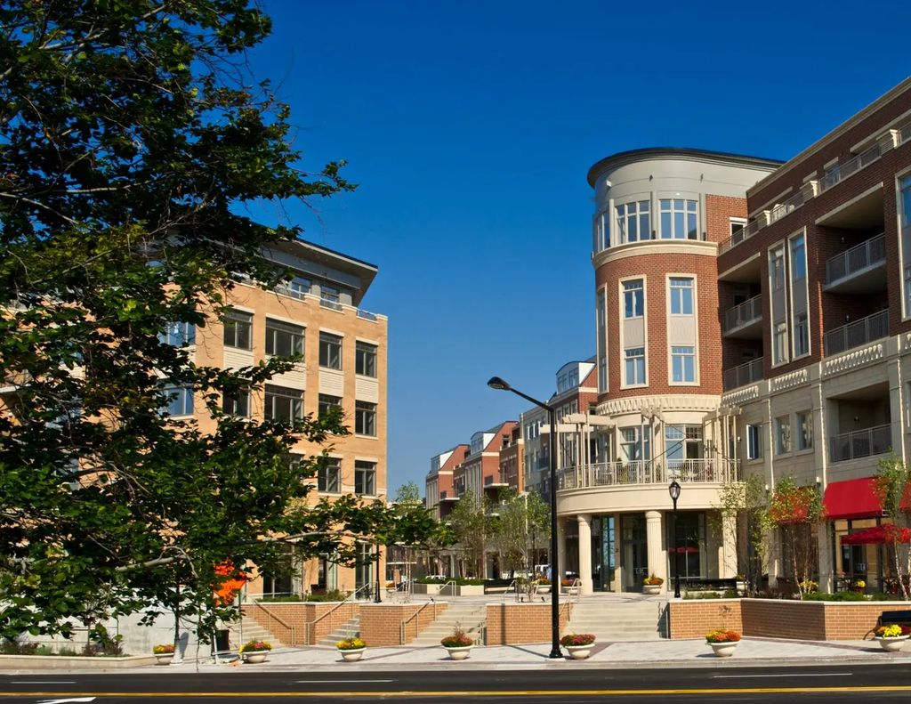120 N Northwest Highway 405, Park Ridge