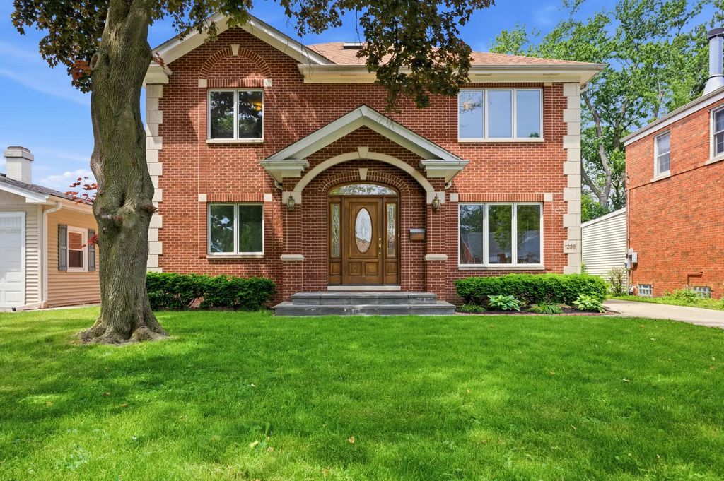1236 S Brophy Avenue, Park Ridge