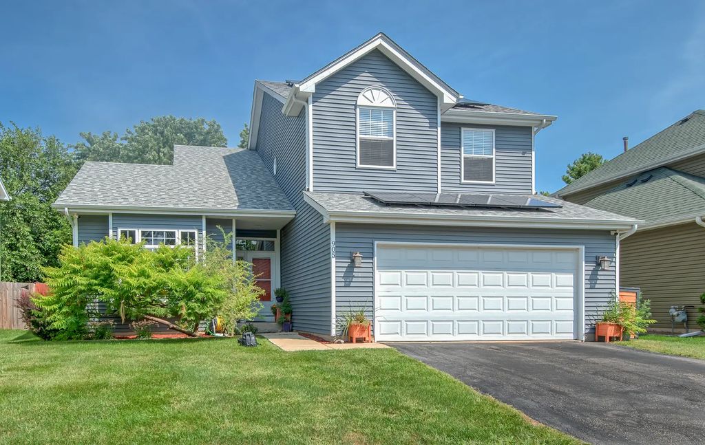 905 Chelsea Court, Aurora