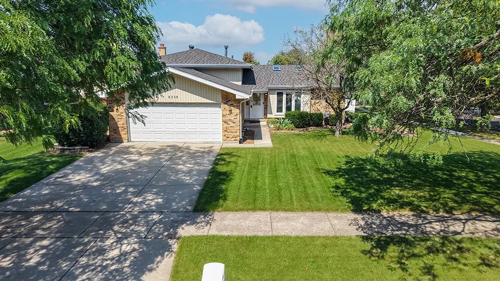 8238 164th Street, Tinley Park