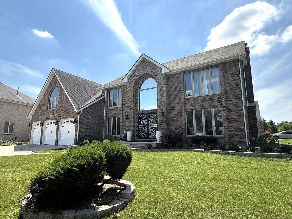 198 N Catalpa Street, Addison