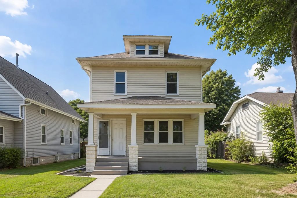 174 16th Avenue, East Moline