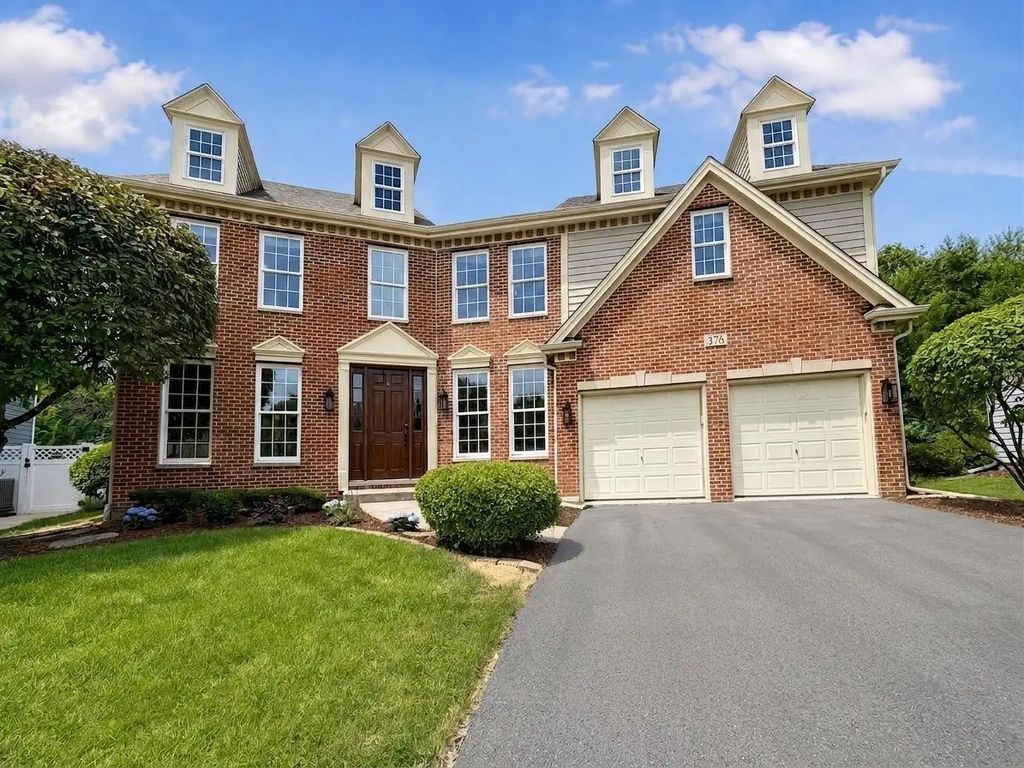 376 Amy Court, Glen Ellyn