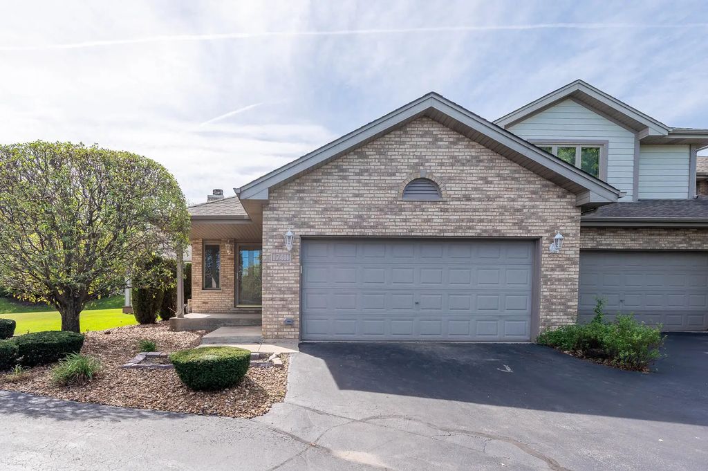 17411 Carlyle Court, Tinley Park