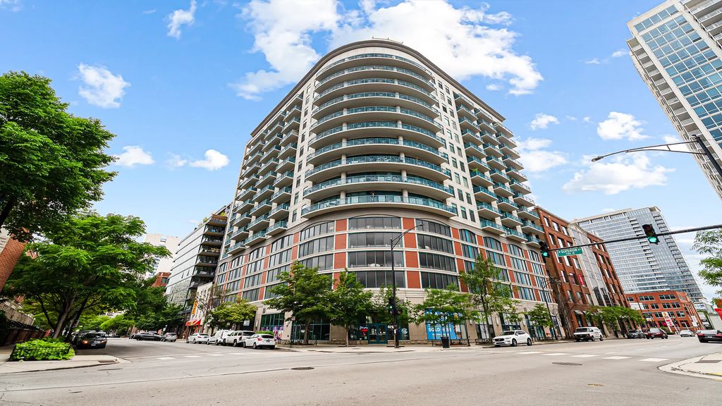 340 W Superior Street 1604, Chicago, 60654