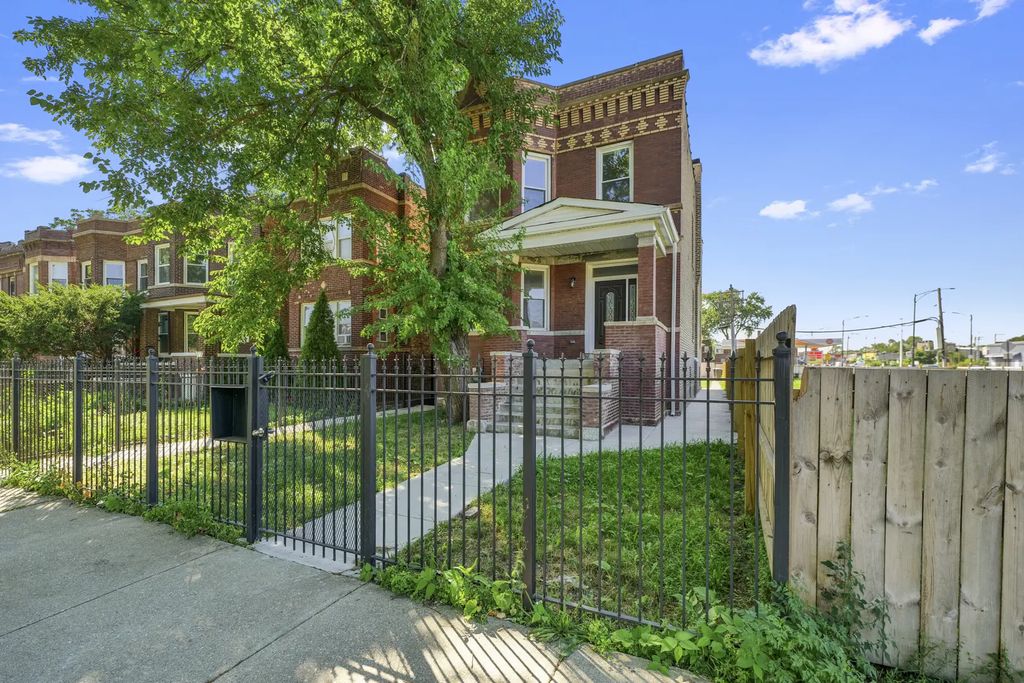 4751 W Monroe Street 1, Chicago, 60644