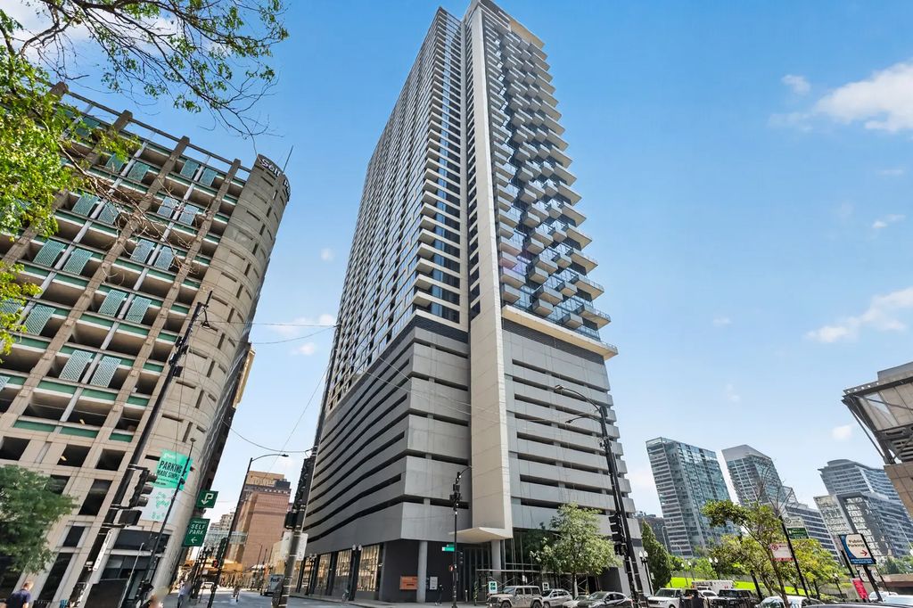 235 W Van Buren Street 4101, Chicago, 60607