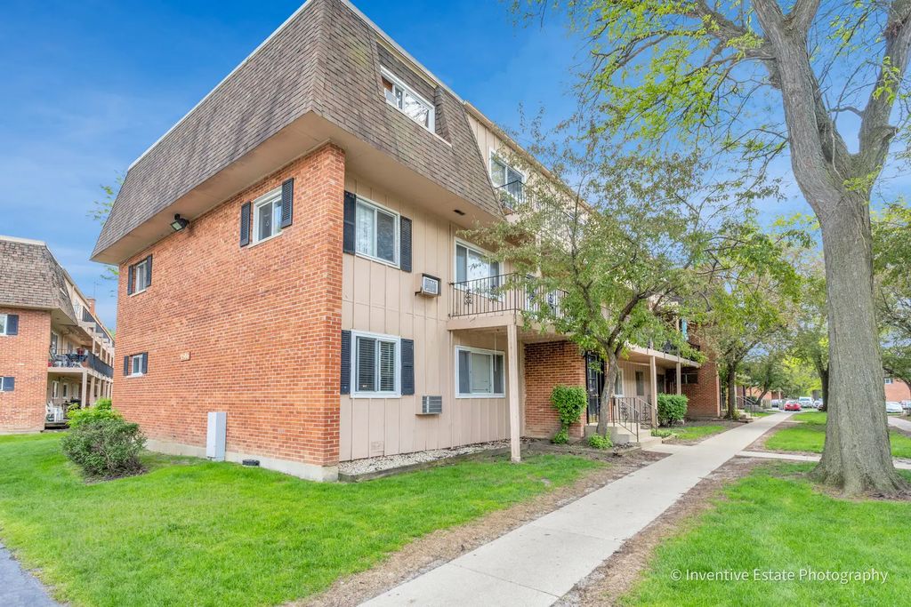 2506 Algonquin Road 18, Rolling Meadows