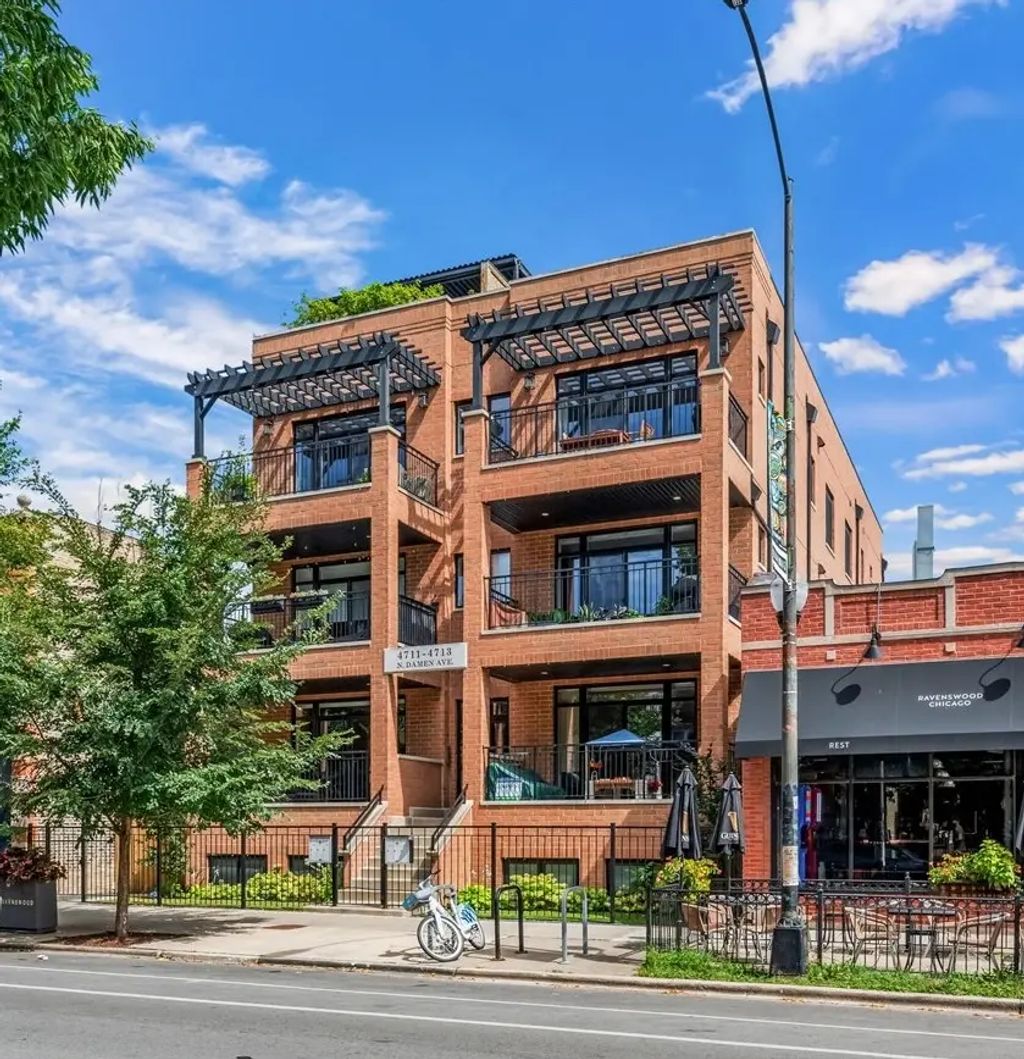 4713 N Damen Avenue 1n, Chicago, 60625