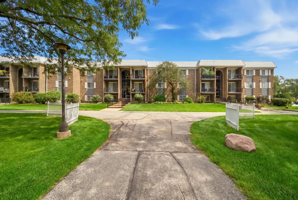 1531 N Windsor Drive 309, Arlington Heights