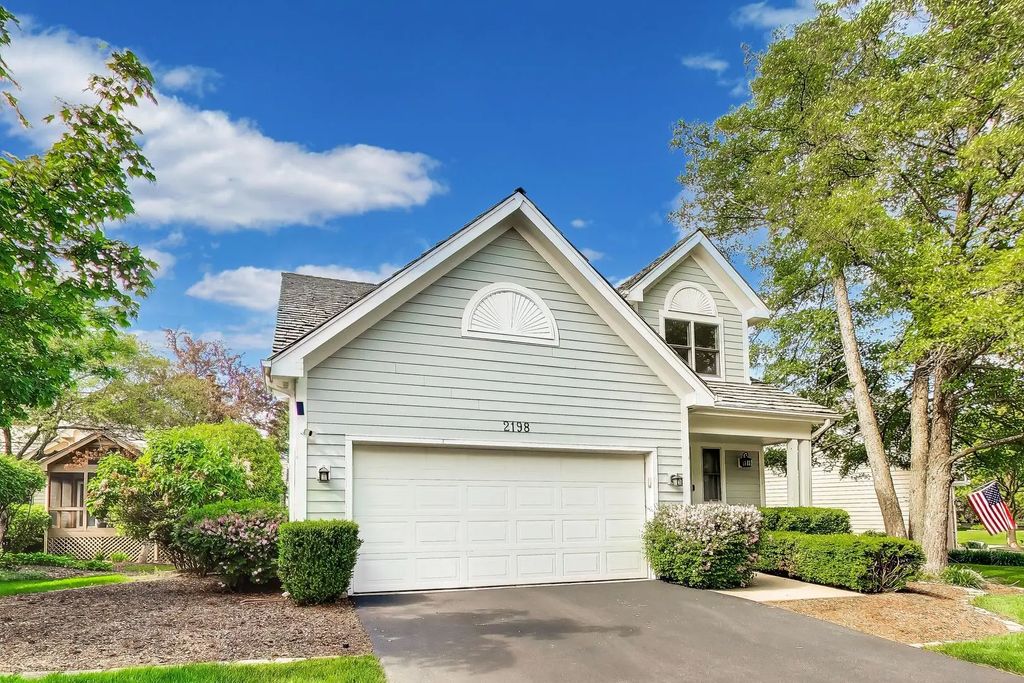 2198 Brookside Lane, Aurora