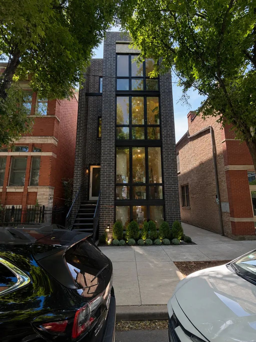 1073 W Polk Street 2, Chicago