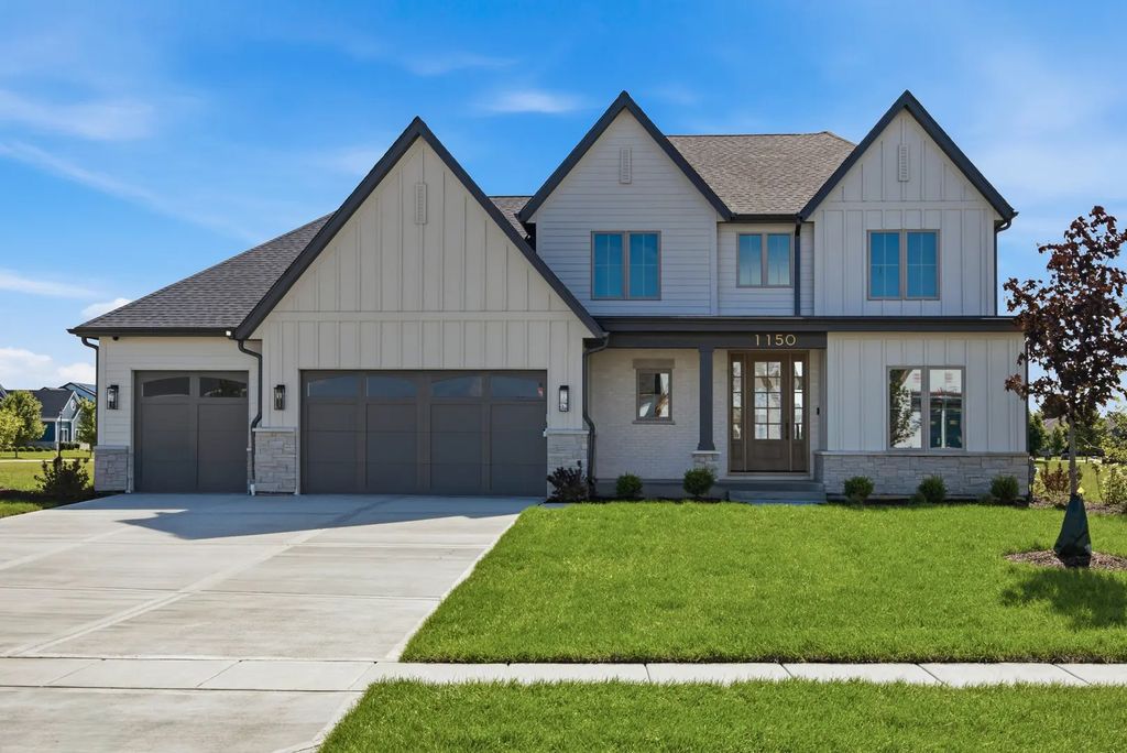 1033 Emerald Drive, Naperville