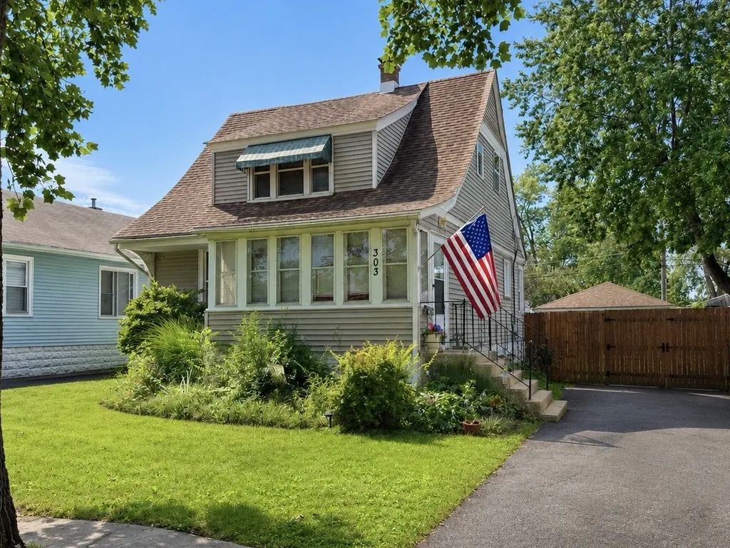 303 Davison Street, Joliet