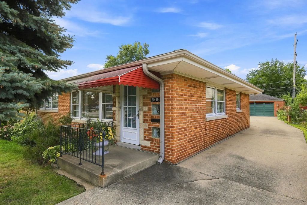 605 Oakton Street, Park Ridge