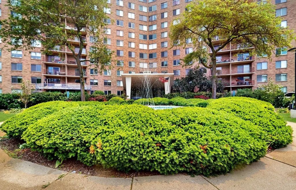 6833 N Kedzie Avenue 415, Chicago, 60645