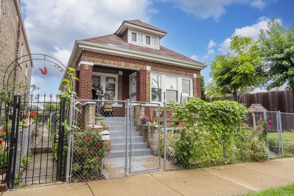 2249 S Hamlin Avenue, Chicago