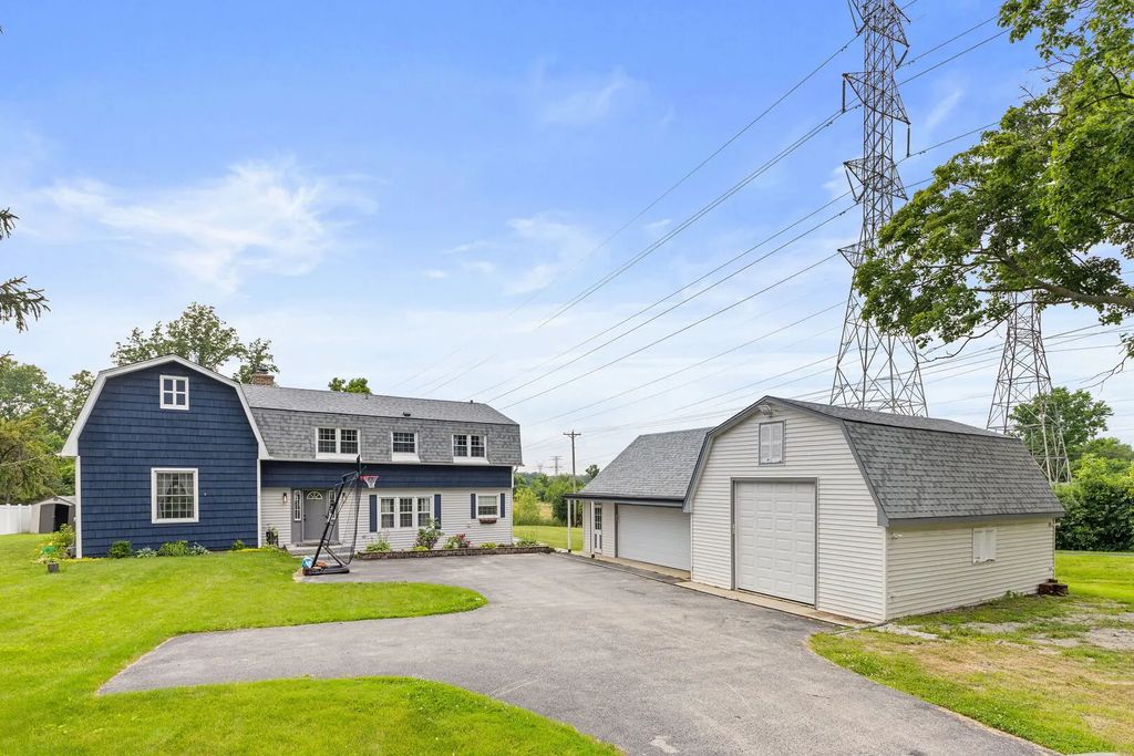 2n330 Swift Road, Lombard