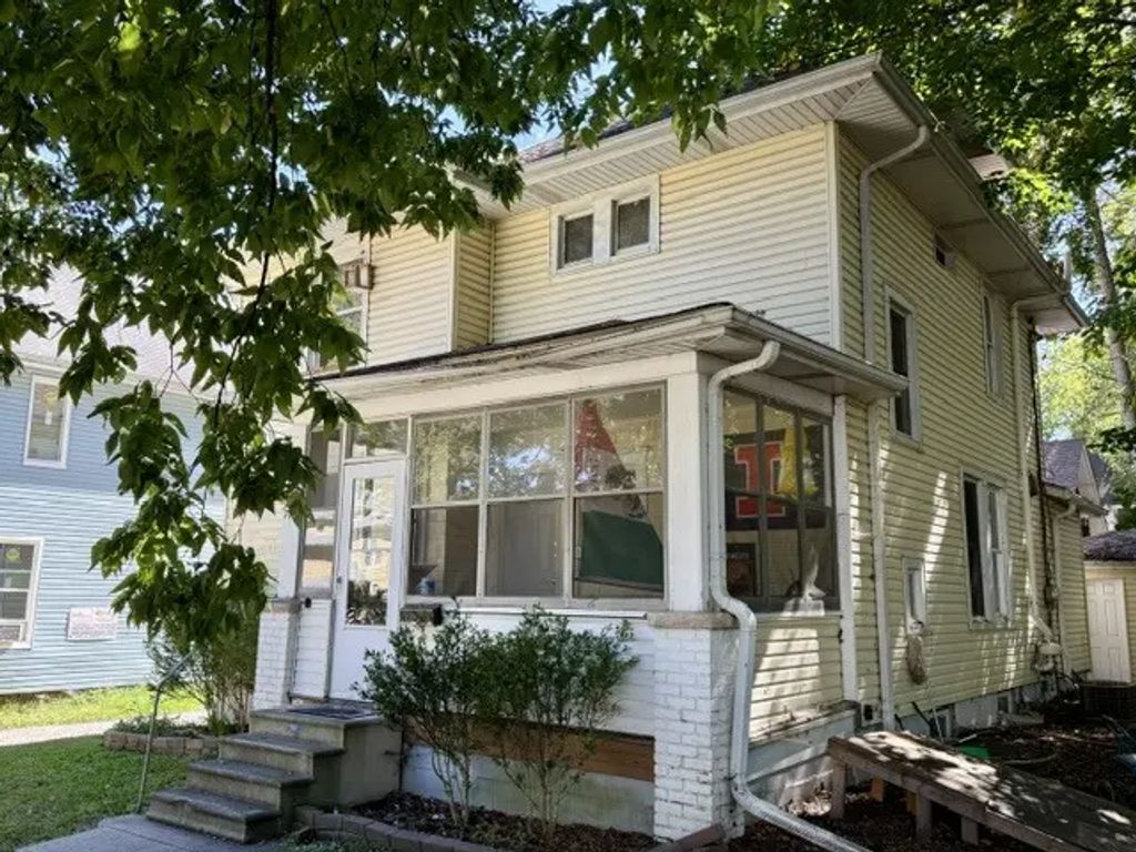 711 W California Avenue, Urbana