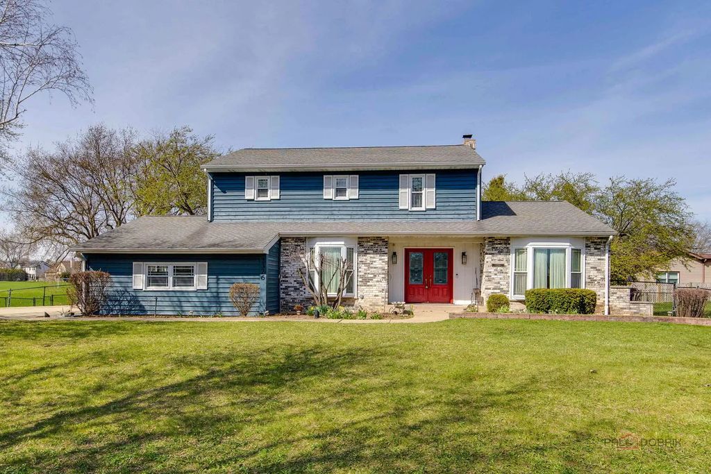 2326 W Weathersfield Way, Schaumburg