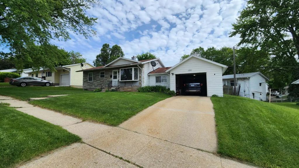 1251 W Staver Street, Freeport