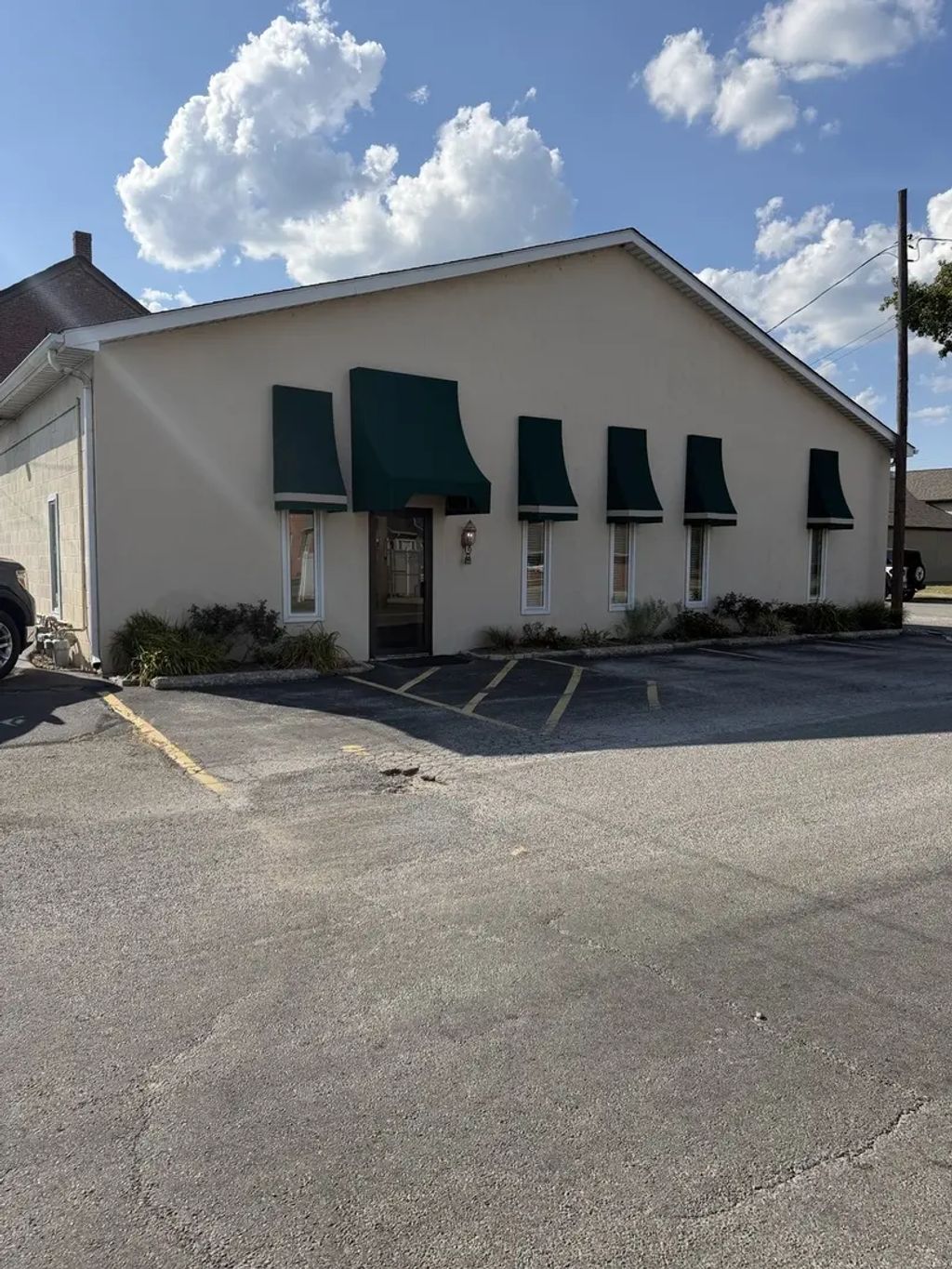 15 N Locust Street, Pinckneyville