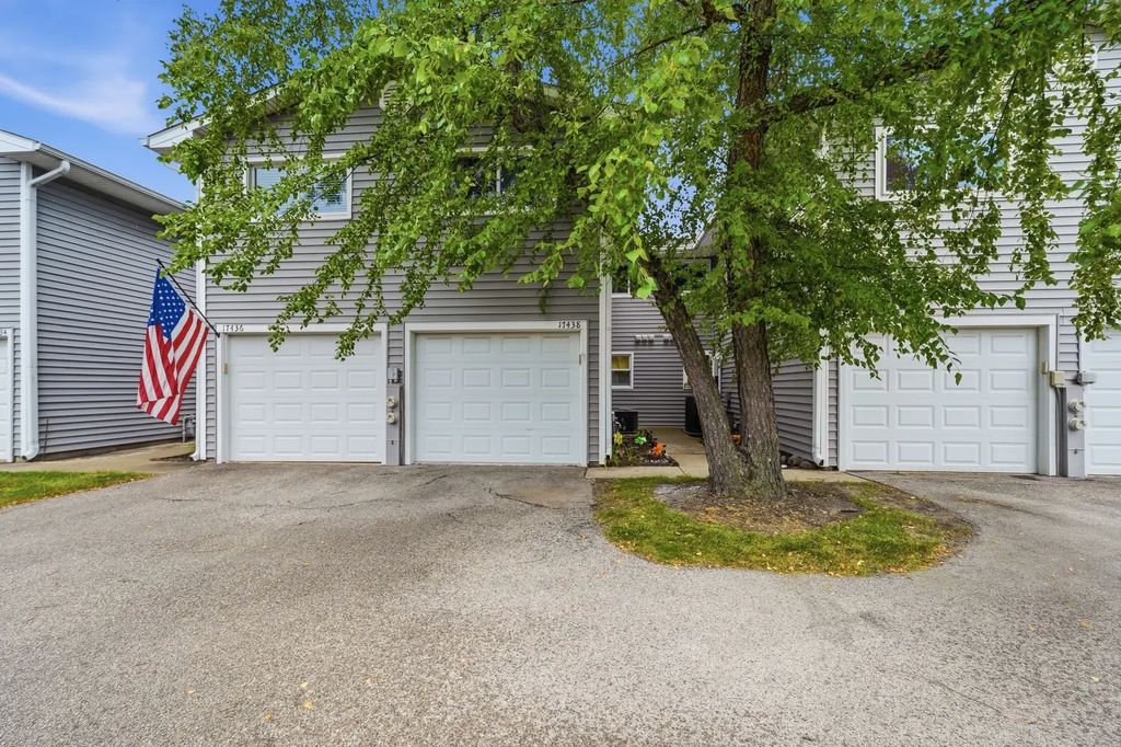 17438 W Chestnut Lane, Gurnee, 60031