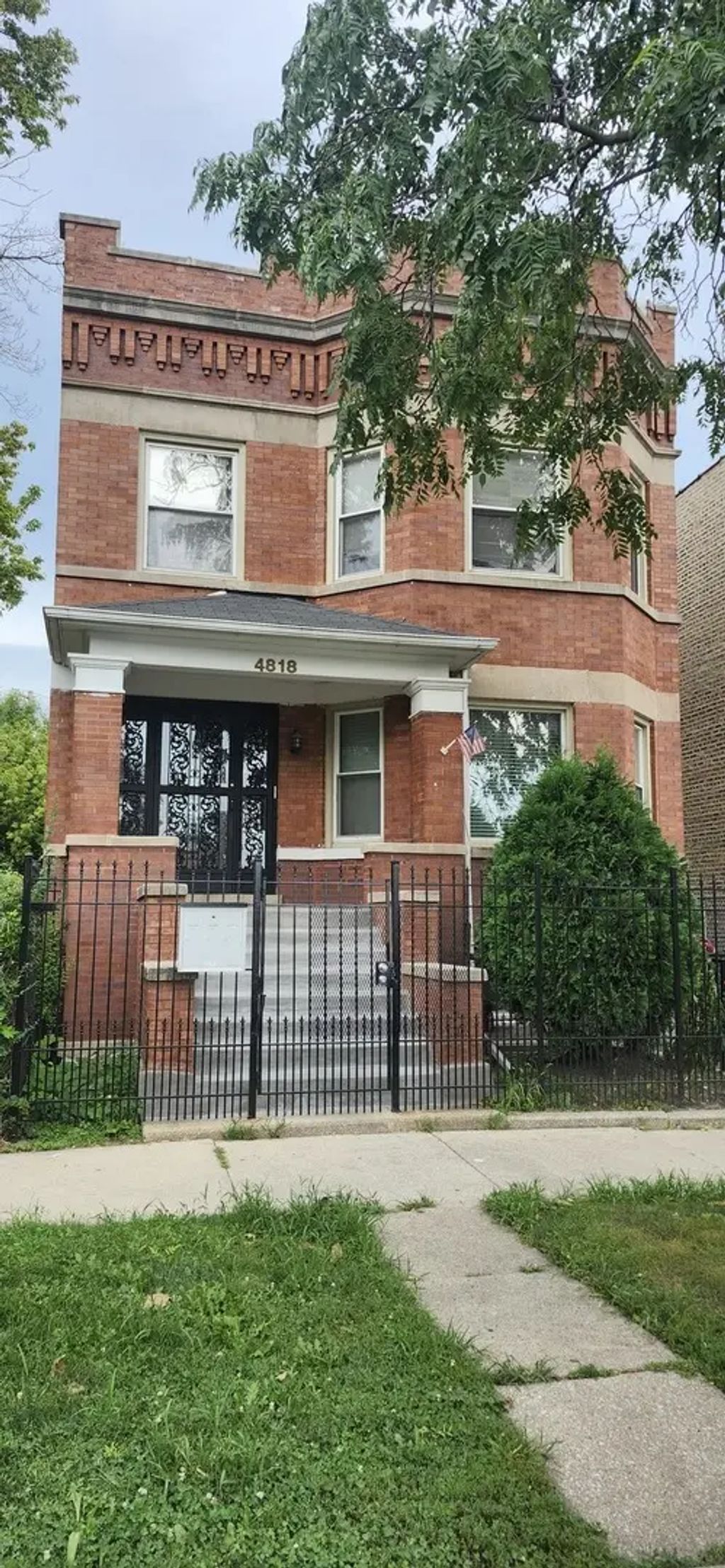 4818 W Van Buren Street G, Chicago
