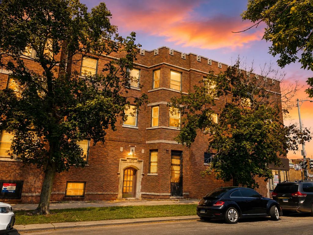 1646 W Albion Avenue 2, Chicago, 60626