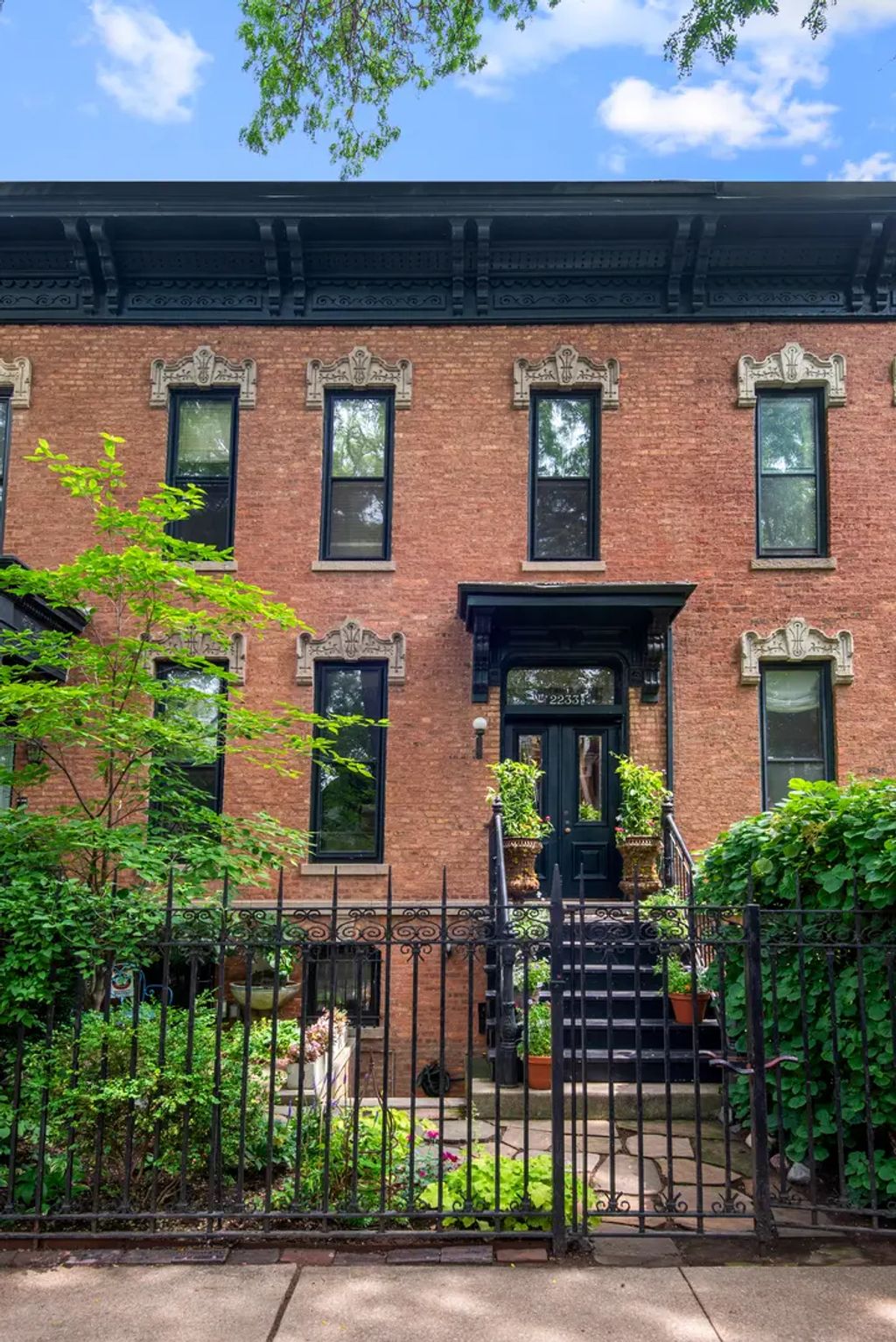 2233 N Burling Street, Chicago, 60614