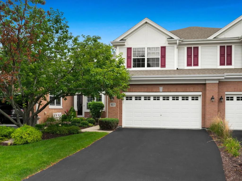 927 Winners Cup Court, Naperville