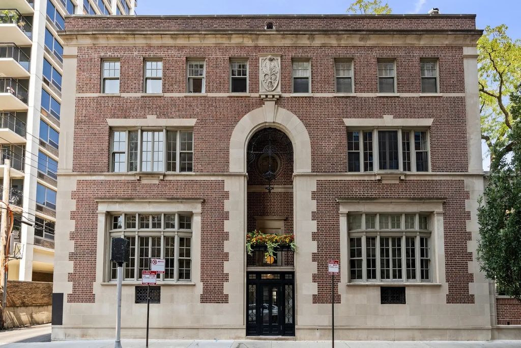 50 W Schiller Street 1g, Chicago, 60610