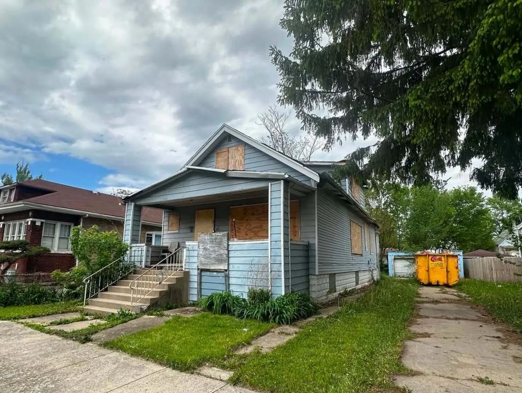 11941 S La Salle Street, Chicago, 60628