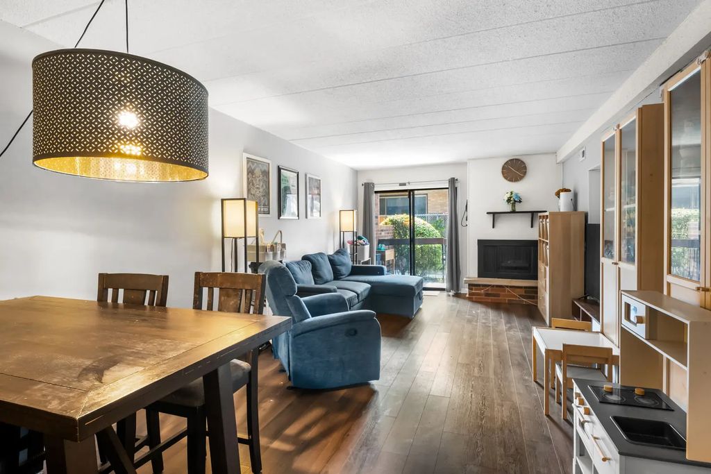 14624 Scarborough Court G4, Oak Forest