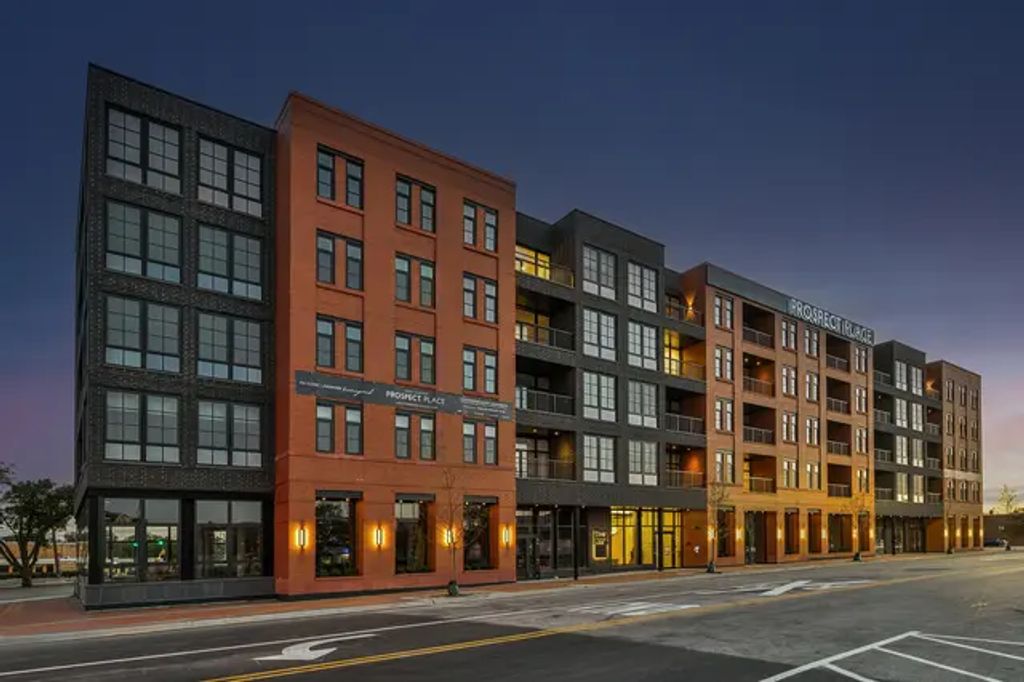 11 W Prospect Avenue 303, Mount Prospect