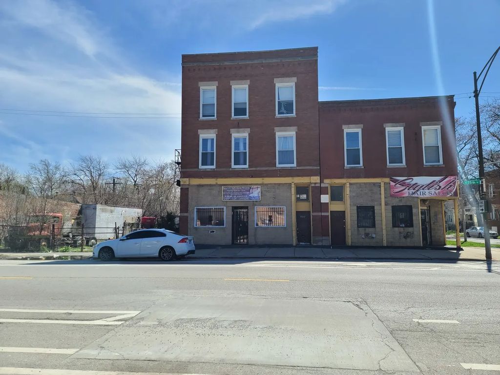 935 E 75th Street, Chicago
