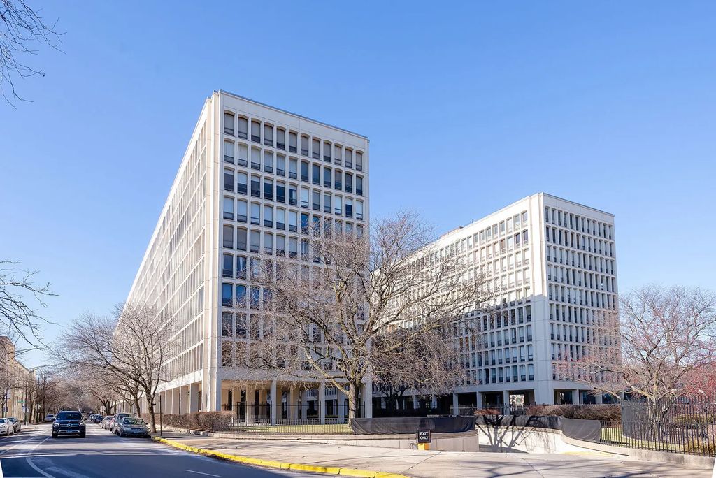 1400 E 55th Place 1009s, Chicago