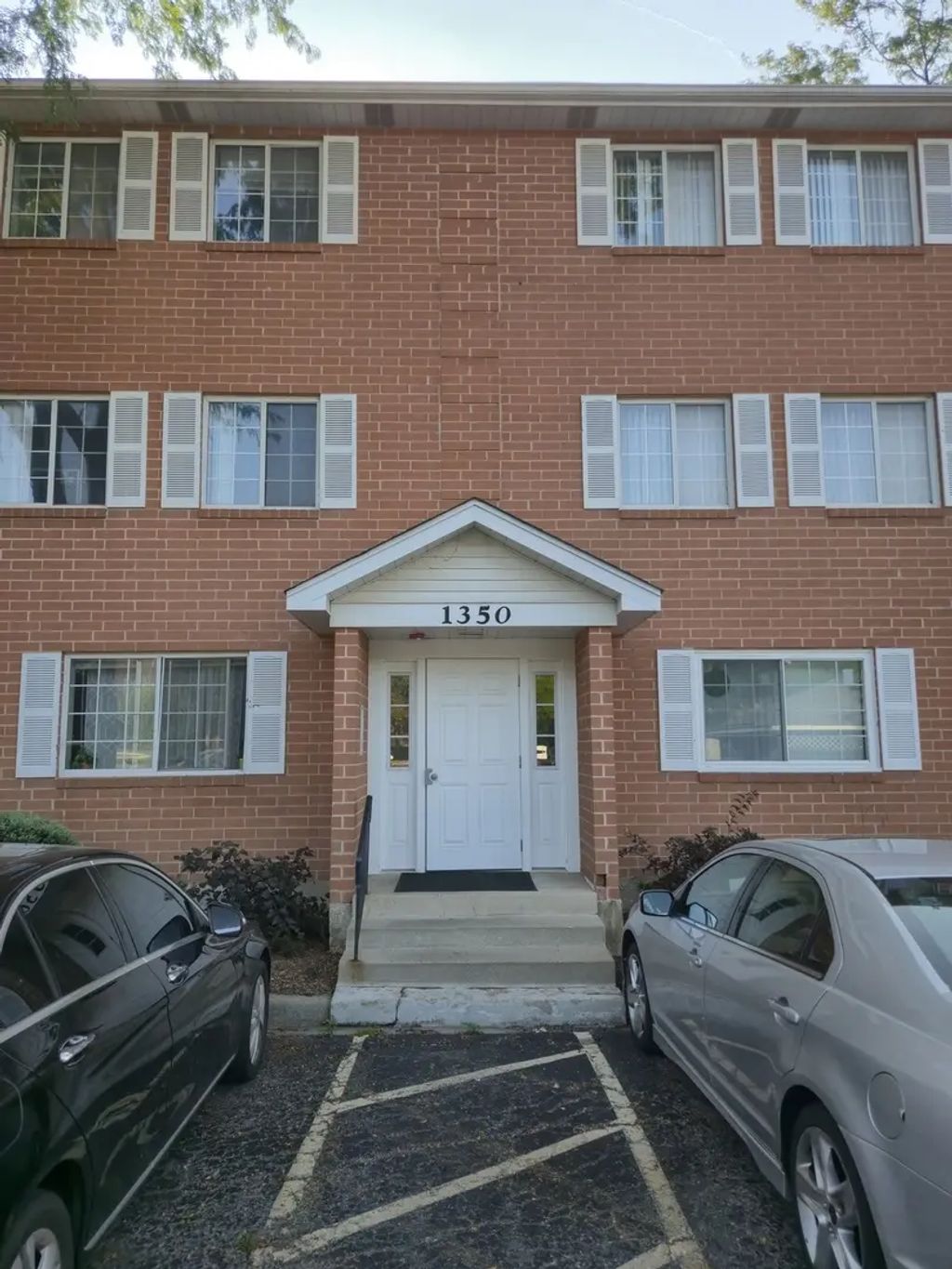 1350 S Lorraine Road E, Wheaton, 60189