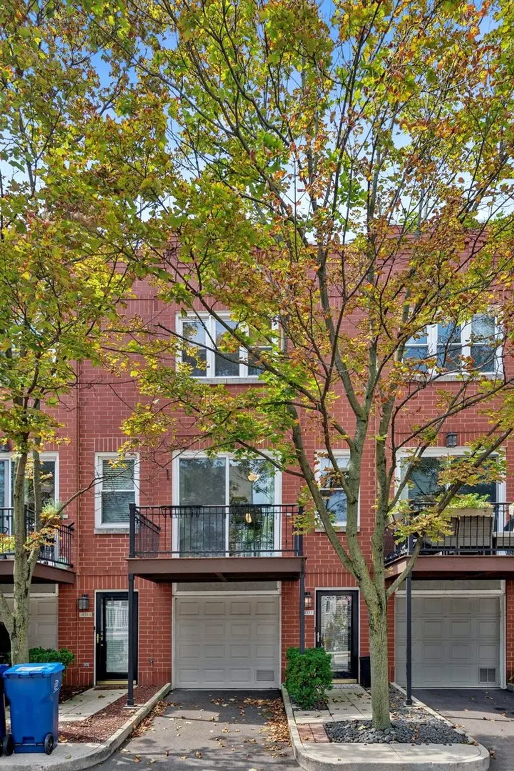 2835 N Wolcott Avenue F, Chicago, 60657