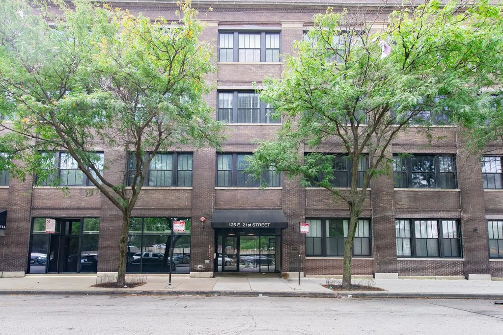 2100 S Indiana Avenue 114, Chicago