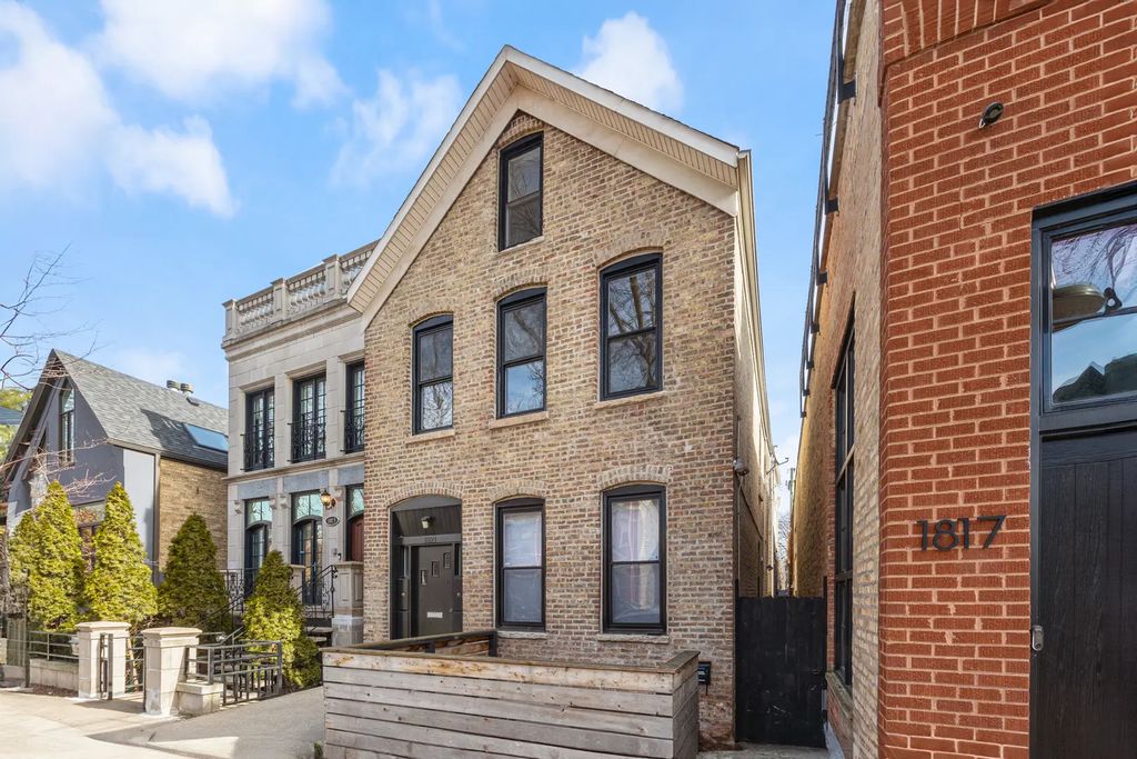 1821 N Wolcott Avenue 1f, Chicago, 60622