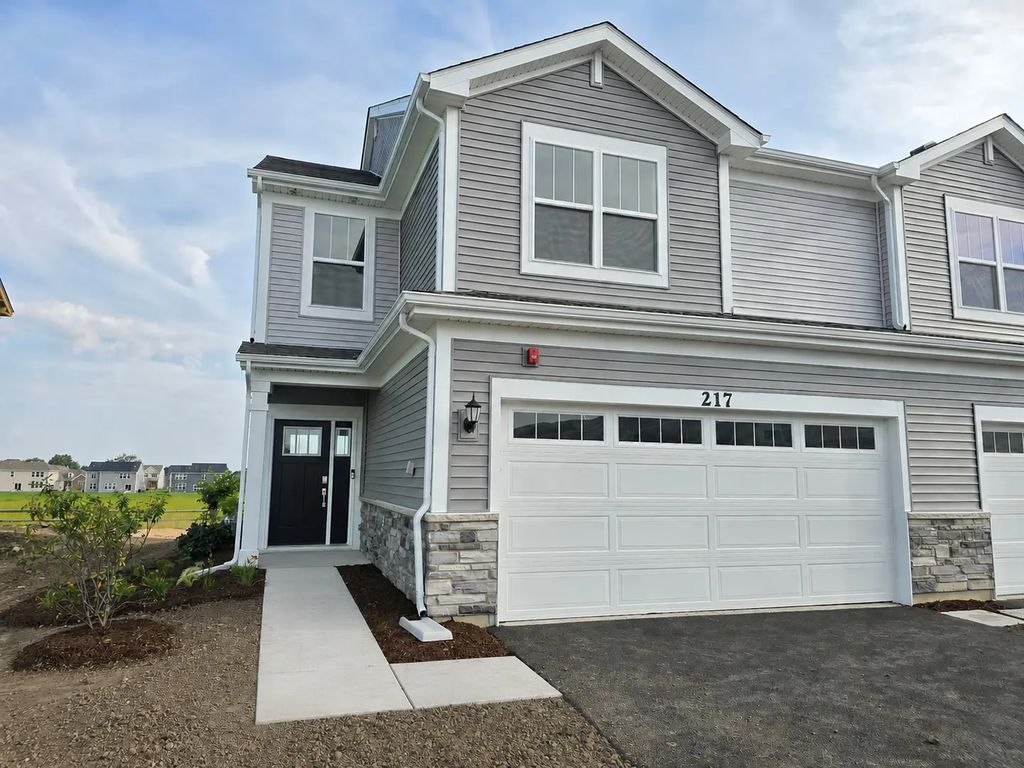 217 Cooney Way 217, Oswego