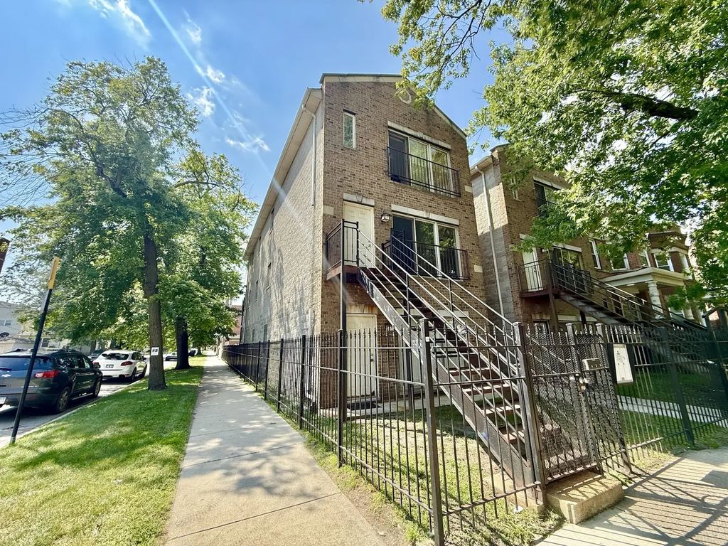1459 E 71st Place 1, Chicago, 60619
