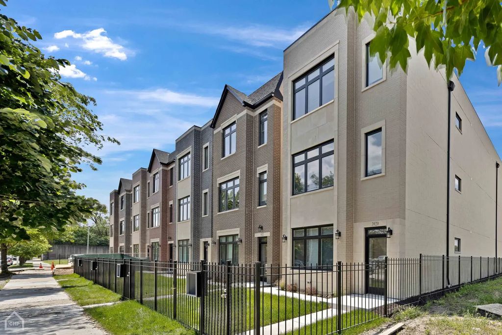 3920-34 S Calumet Avenue, Chicago, 60653