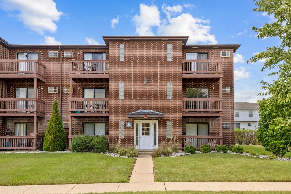 1110 Cedar Street 3b, Glendale Heights